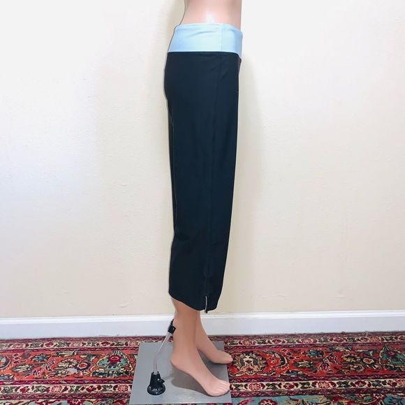 Nike leggings Women’s Black Size Small Dry Fit Joga Running Outdoors Ladies - Picture 3 of 8